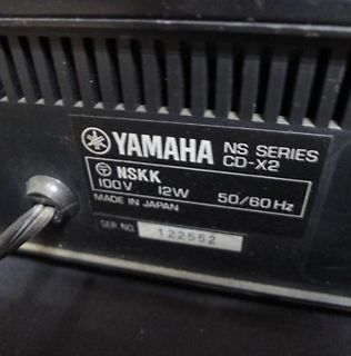 Typenschild eines Yamaha NSKK CD-X2 Lautsprechers