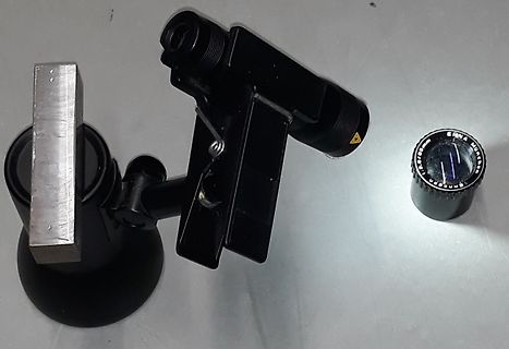 Mikroskopobjektiv und Halterung