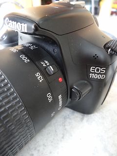 Canon EOS 1100D Kamera mit Objektiv